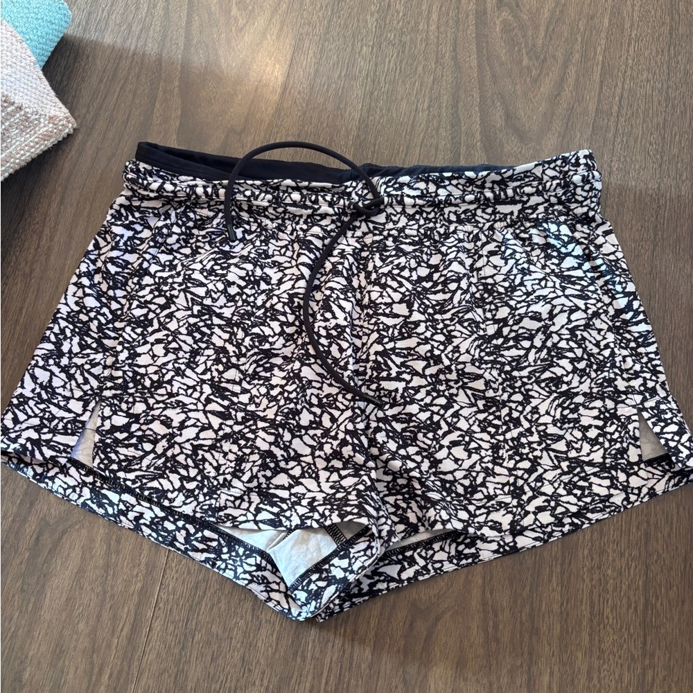 Lulu shorts size 6